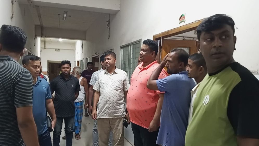 চুয়াডাঙ্গায় বিষাক্ত মদপানে ৬ জনের মৃত্যু, হাসপাতালে আরও একজন