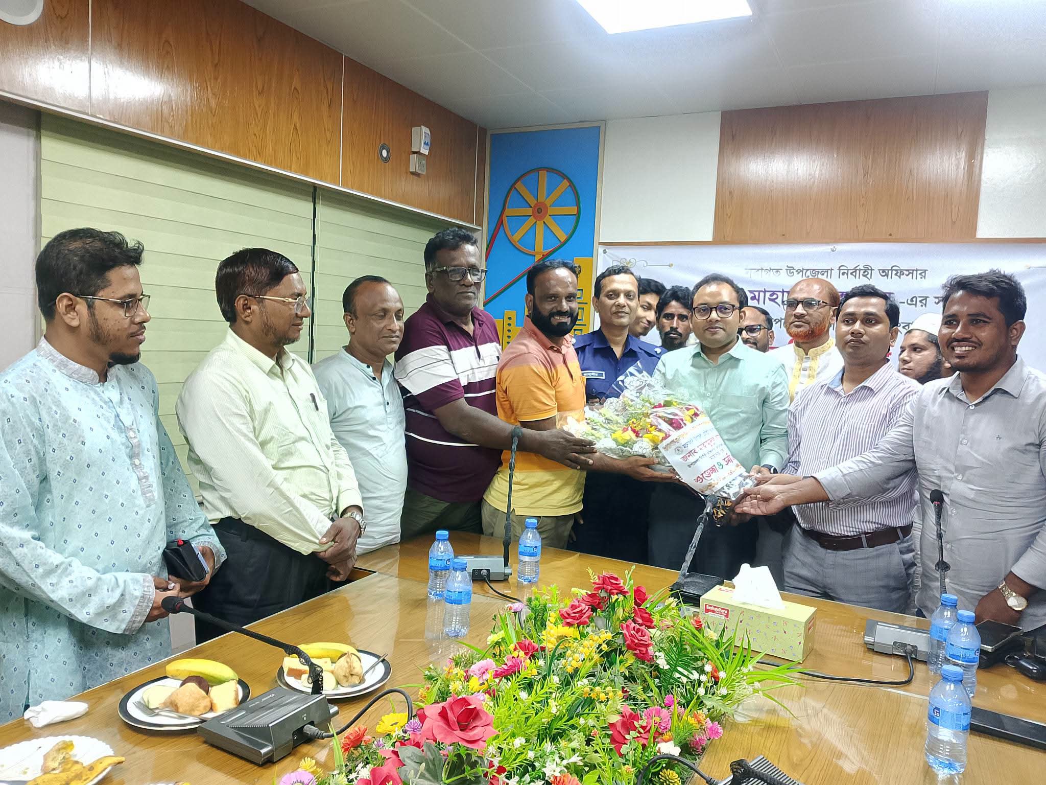 মনোহরদীতে সাংবাদিকদের সঙ্গে নবাগত ইউএনওর মতবিনিময়