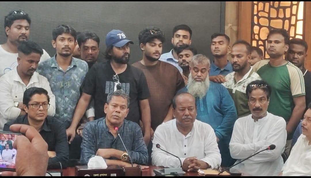 শ্রমিকদের তিন দফা দাবি মেনে নেয়ার আশ্বাসের প্রেক্ষিতে অনির্দিষ্টকালের অবরোধ প্রত্যাহার