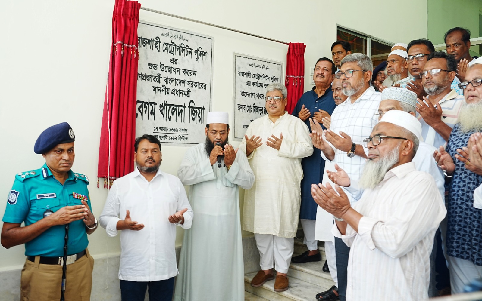 রাজশাহীতে আরএমপির ঐতিহাসিক নামফলক উন্মোচন করলেন ভূমিমন্ত্রী
