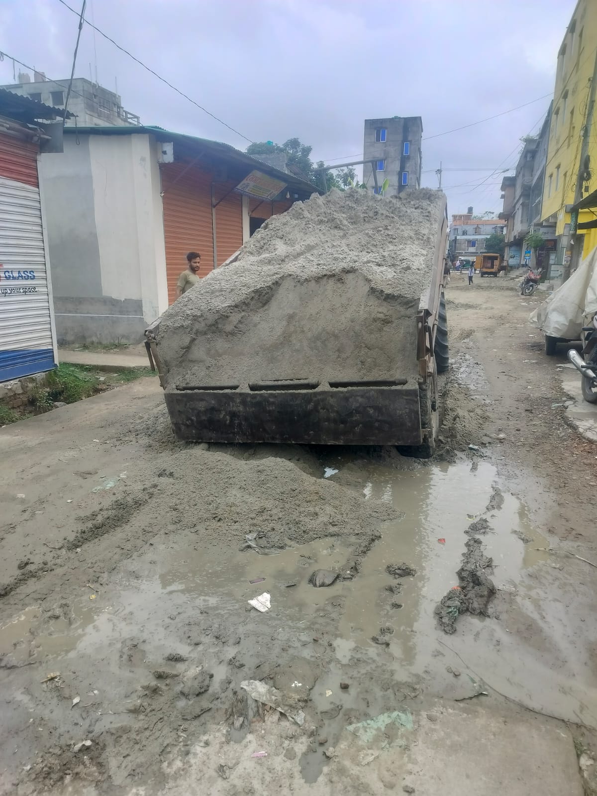 দীর্ঘদিন সংস্কারহীন মনোহরদী বাইপাস, পৌরসভার উদ্যোগে ফের সচল